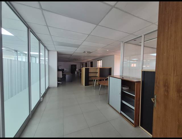 911M² OFFICE TO LET IN SANDTON CENTRAL